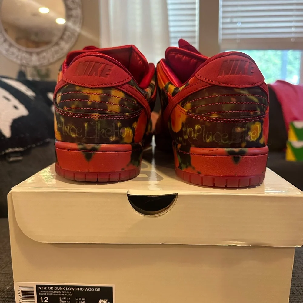 Nike SB Dunk Low Pro Woo QS in Red and Black - Picture 6 of 7